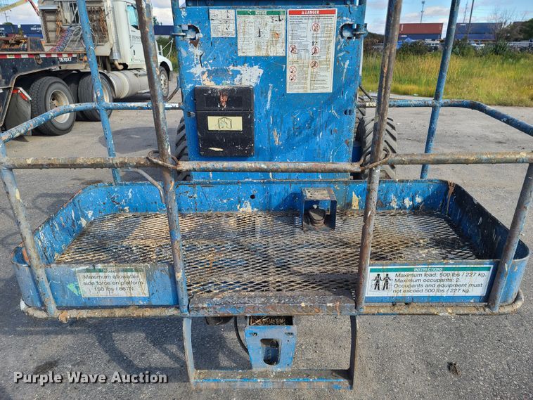 image for item DE2458 2000 Genie Z-45/25  boom lift