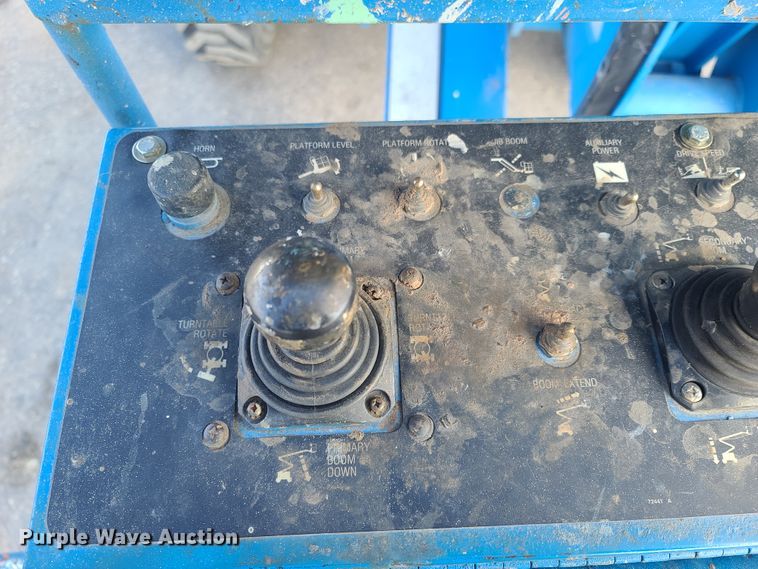 image for item DE2458 2000 Genie Z-45/25  boom lift