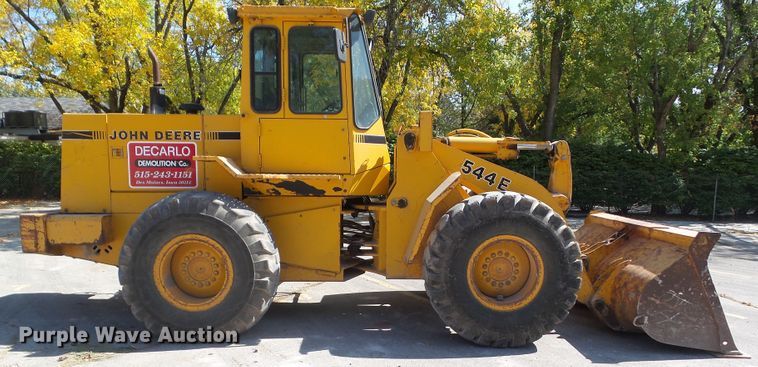 image for item DF0886 1991 John Deere 544E  wheel loader