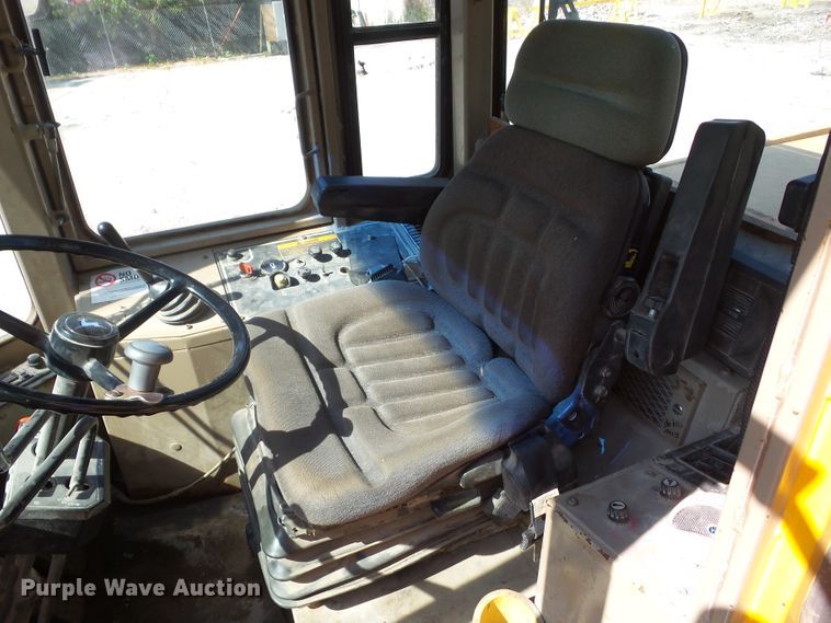 image for item DF0886 1991 John Deere 544E  wheel loader