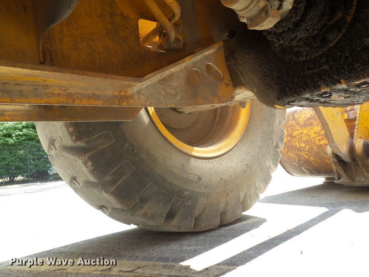 image for item DF0886 1991 John Deere 544E  wheel loader