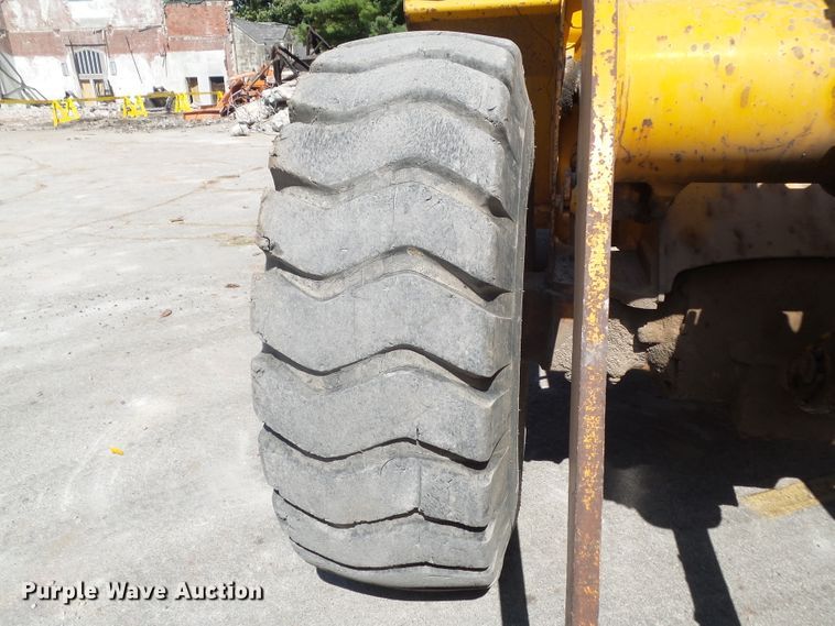 image for item DF0886 1991 John Deere 544E  wheel loader