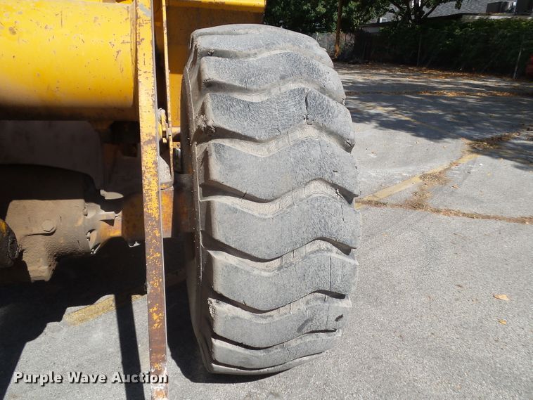 image for item DF0886 1991 John Deere 544E  wheel loader