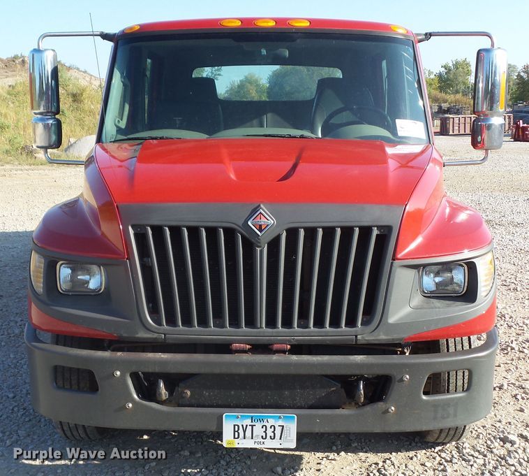 image for item DF0887 2013 International TerraStar  utility truck