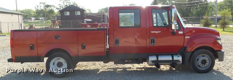 image for item DF0887 2013 International TerraStar  utility truck