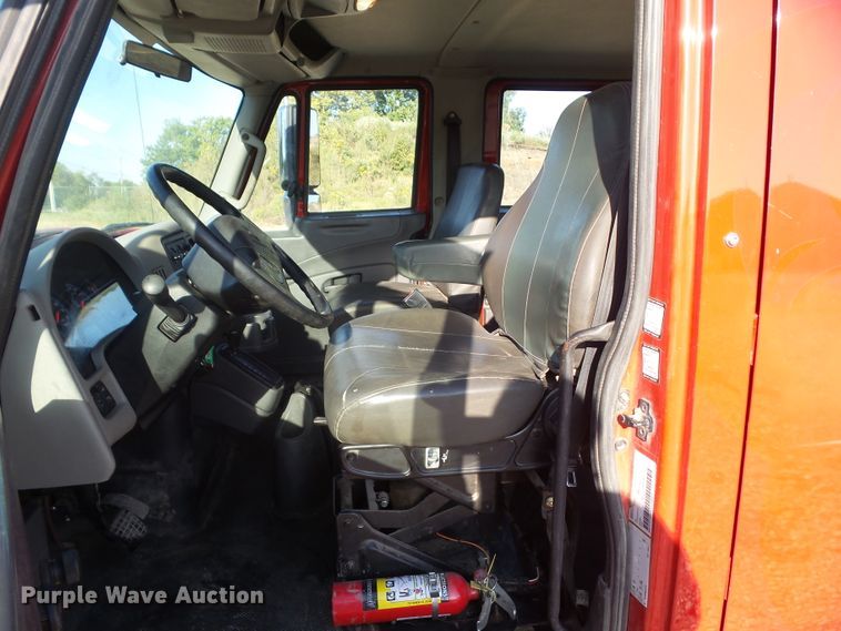 image for item DF0887 2013 International TerraStar  utility truck