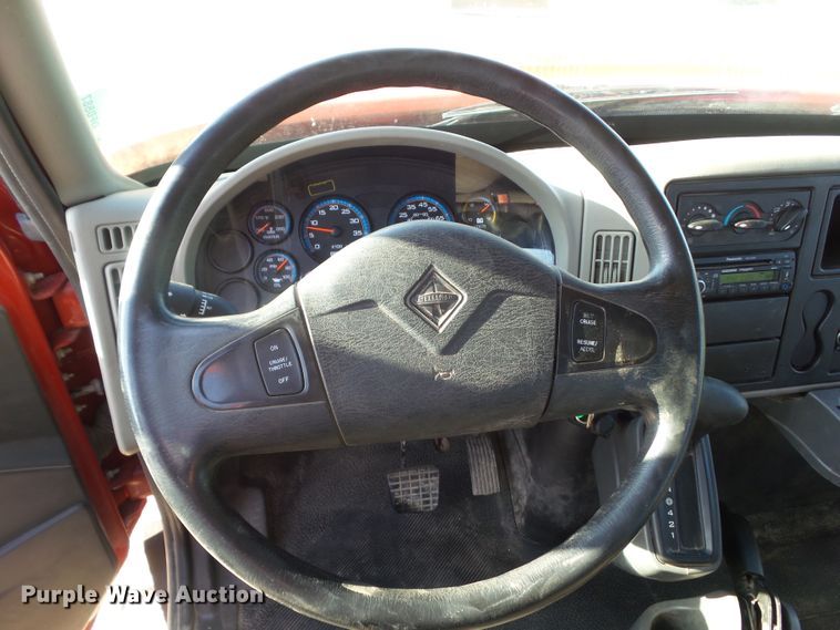 image for item DF0887 2013 International TerraStar  utility truck