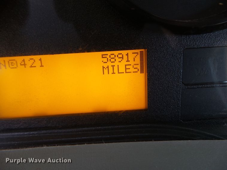 image for item DF0887 2013 International TerraStar  utility truck