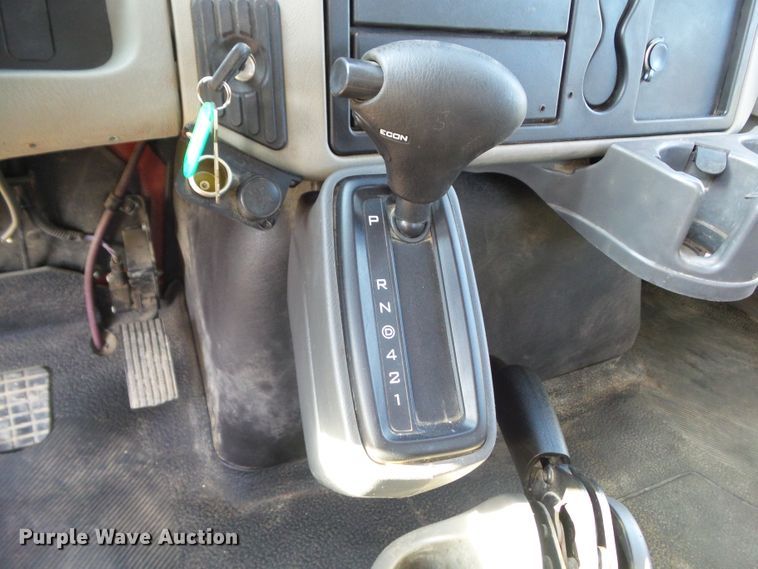 image for item DF0887 2013 International TerraStar  utility truck