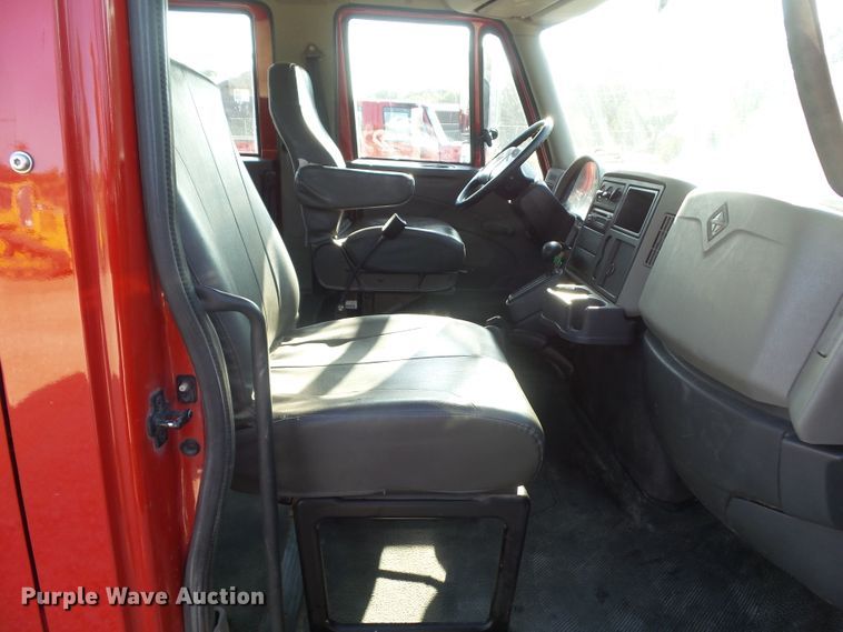 image for item DF0887 2013 International TerraStar  utility truck