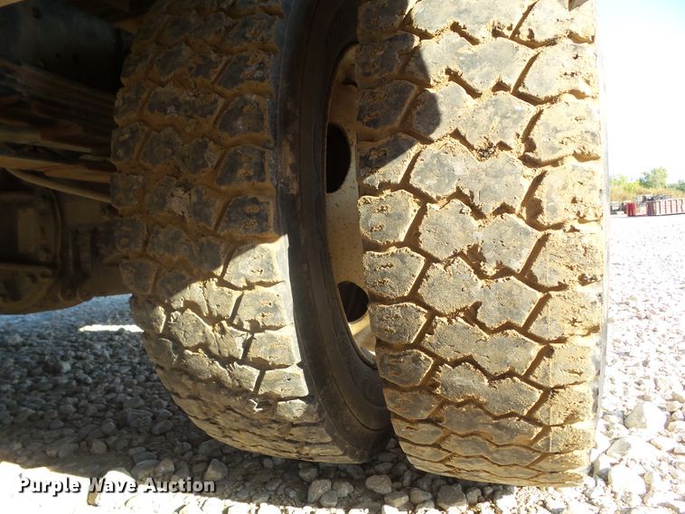 image for item DF0887 2013 International TerraStar  utility truck