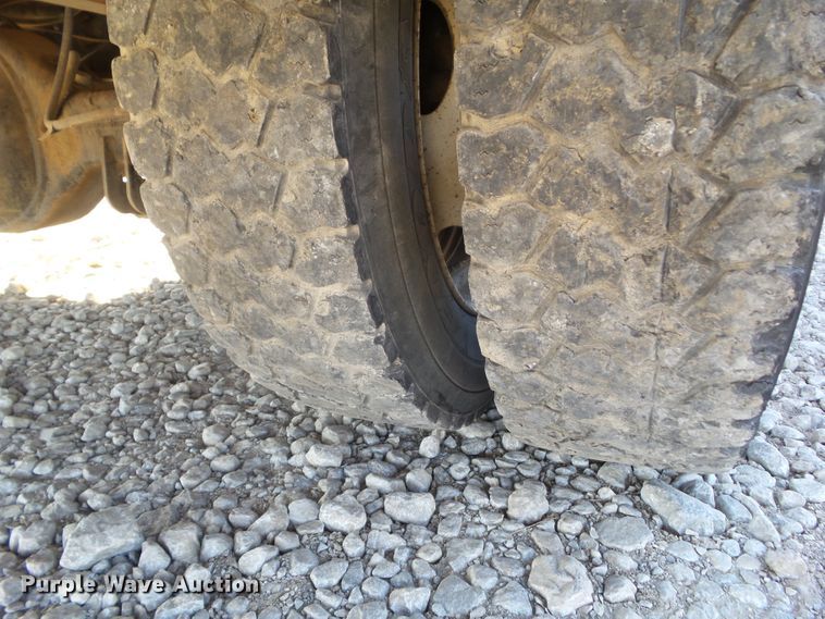 image for item DF0887 2013 International TerraStar  utility truck