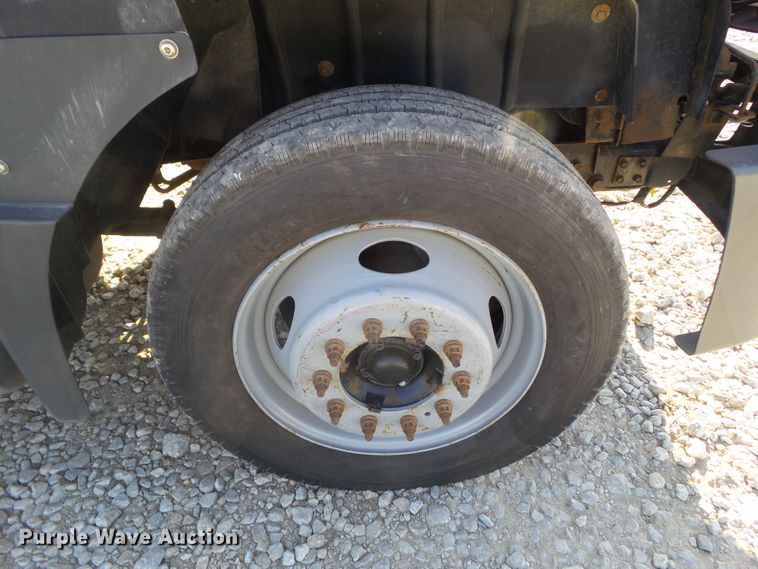 image for item DF0887 2013 International TerraStar  utility truck