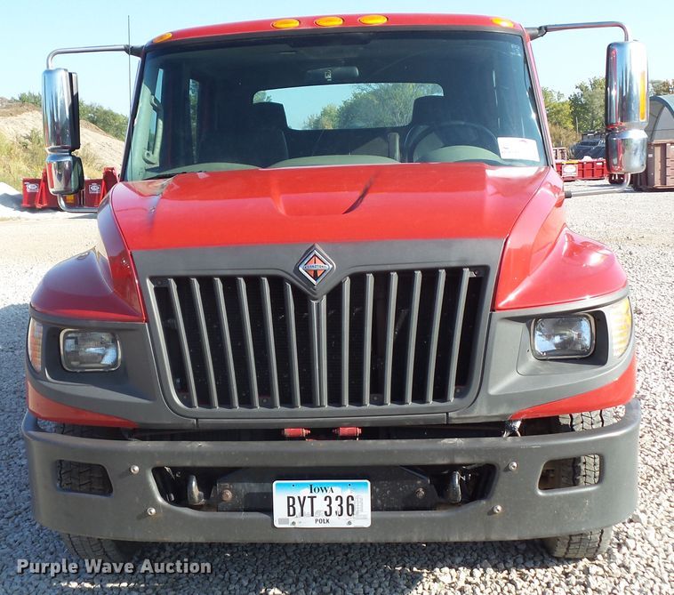 image for item DF0888 2013 International TerraStar  utility truck