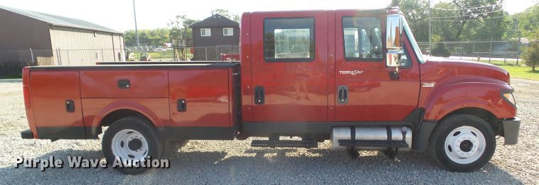 image for item DF0888 2013 International TerraStar  utility truck