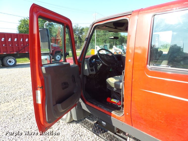 image for item DF0888 2013 International TerraStar  utility truck