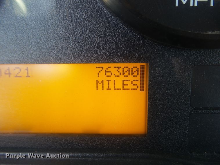 image for item DF0888 2013 International TerraStar  utility truck