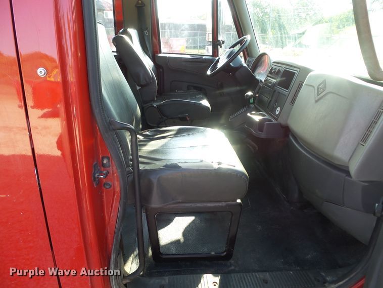 image for item DF0888 2013 International TerraStar  utility truck