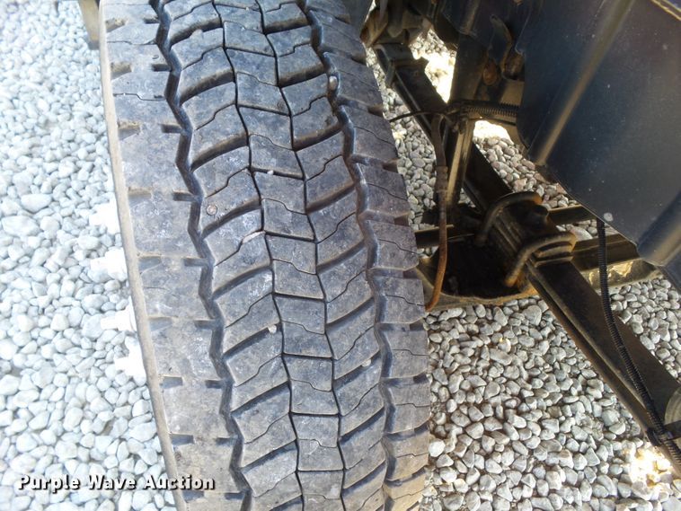 image for item DF0888 2013 International TerraStar  utility truck