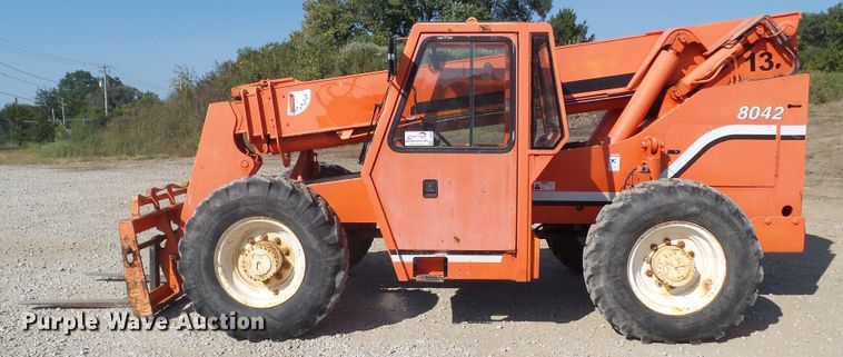 image for item DF0889 SkyTrak 8042  telehandler