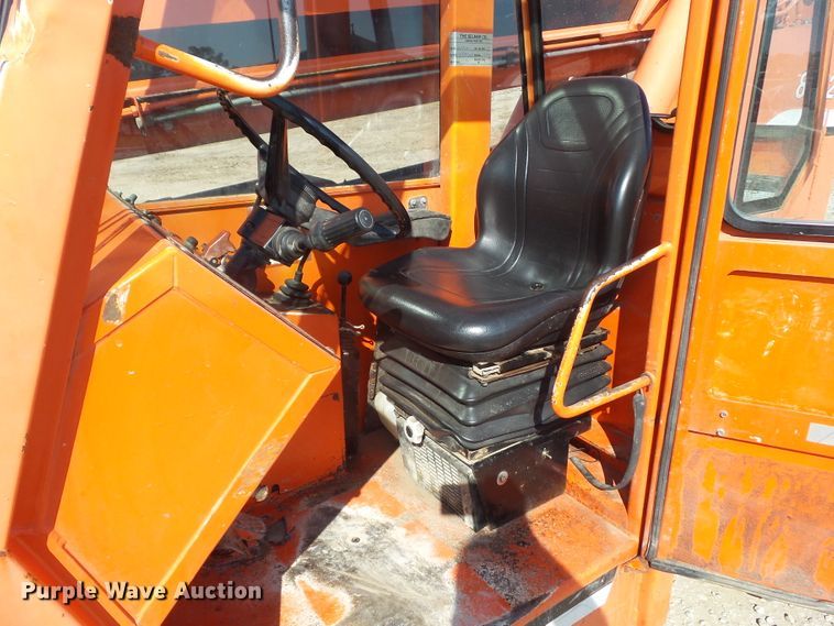 image for item DF0889 SkyTrak 8042  telehandler
