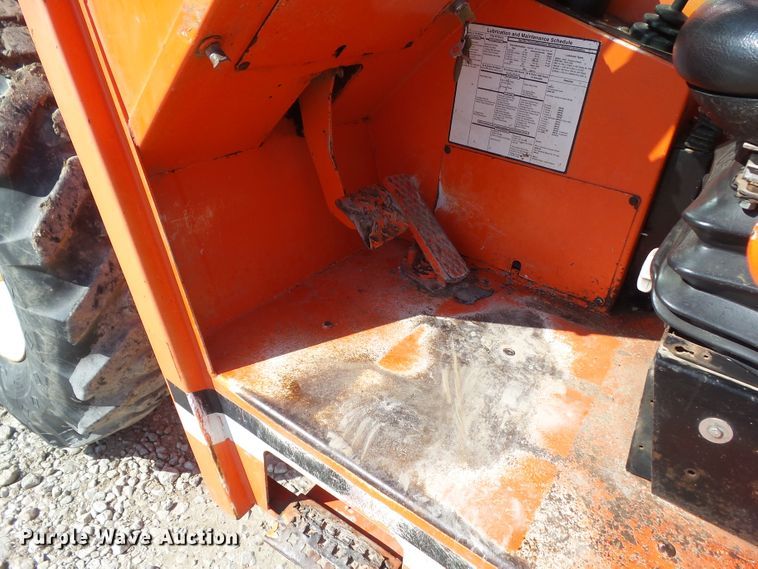 image for item DF0889 SkyTrak 8042  telehandler