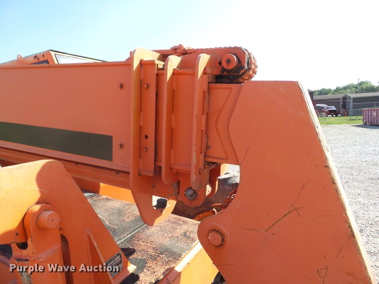 image for item DF0889 SkyTrak 8042  telehandler