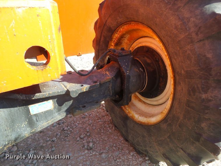 image for item DF0889 SkyTrak 8042  telehandler