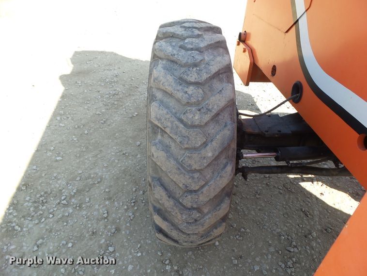 image for item DF0889 SkyTrak 8042  telehandler