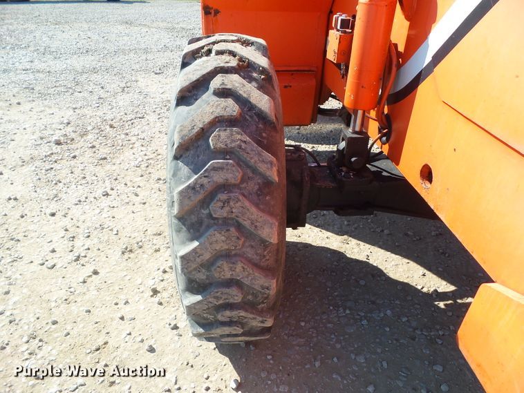 image for item DF0889 SkyTrak 8042  telehandler