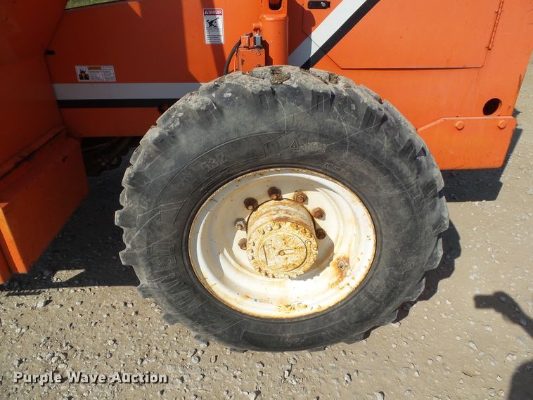 image for item DF0889 SkyTrak 8042  telehandler