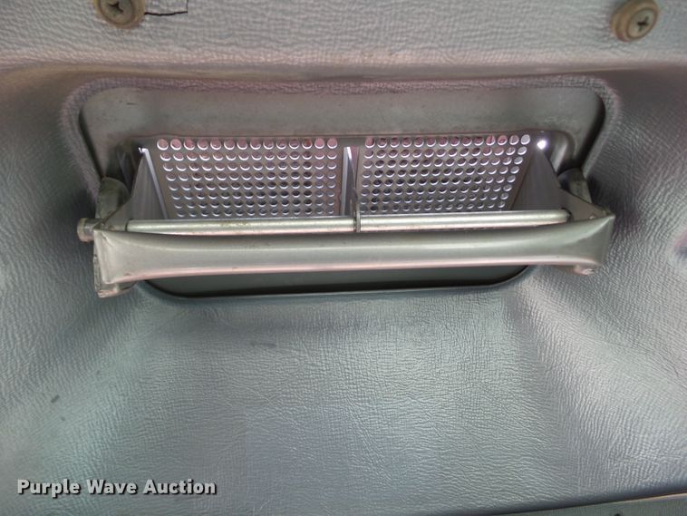 image for item DF0890 1992 Mack RD600  semi truck