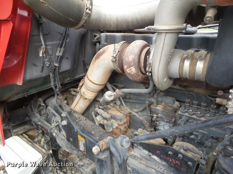 image for item DF0890 1992 Mack RD600  semi truck