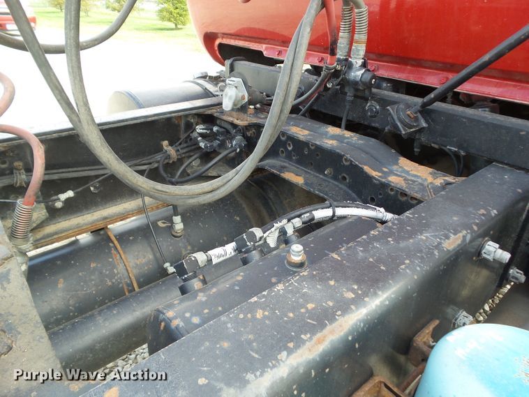 image for item DF0890 1992 Mack RD600  semi truck