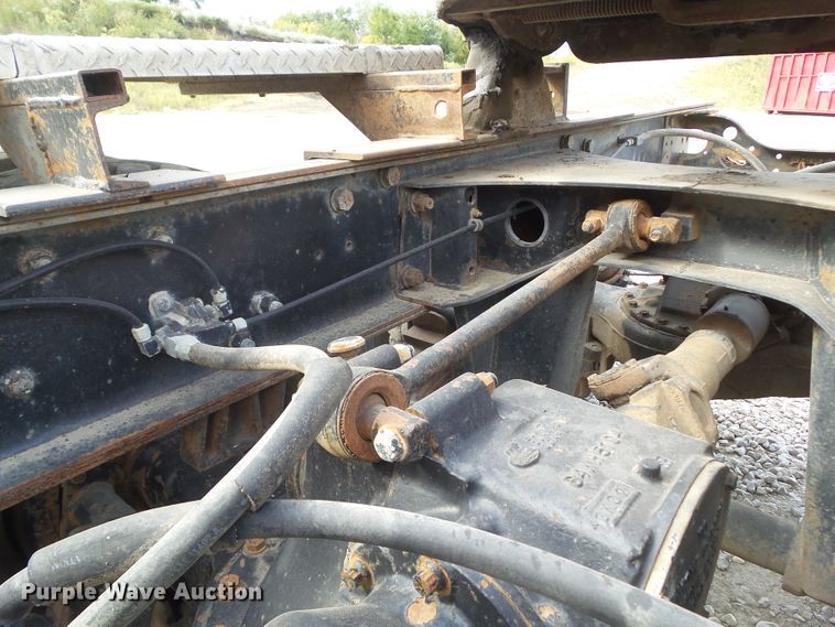 image for item DF0890 1992 Mack RD600  semi truck