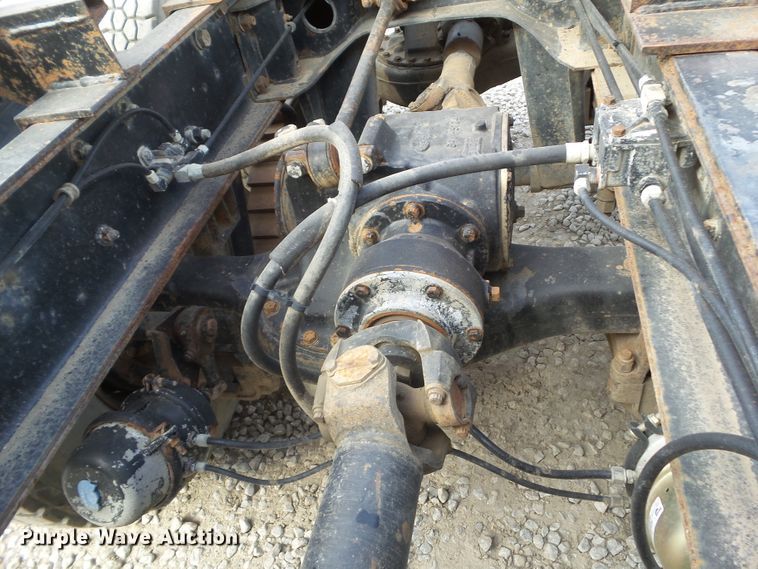 image for item DF0890 1992 Mack RD600  semi truck