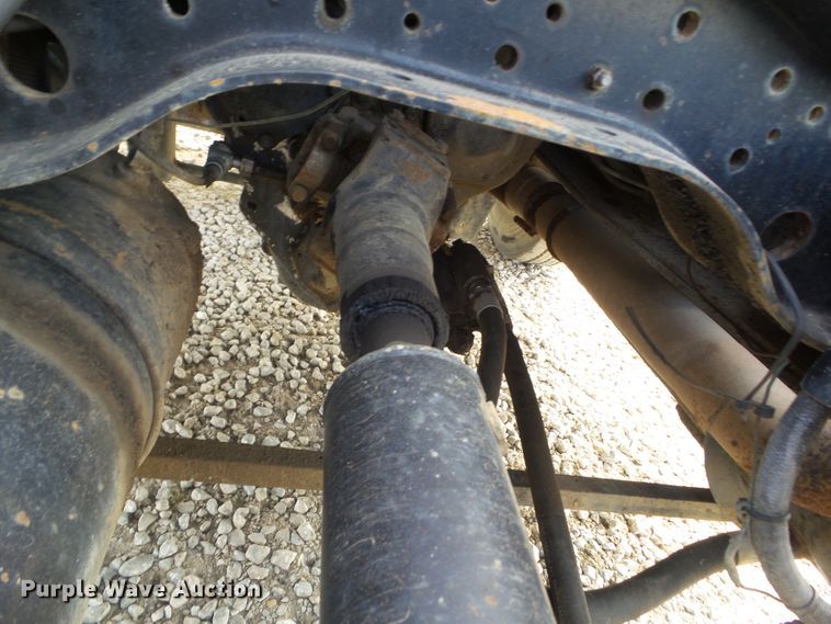 image for item DF0890 1992 Mack RD600  semi truck