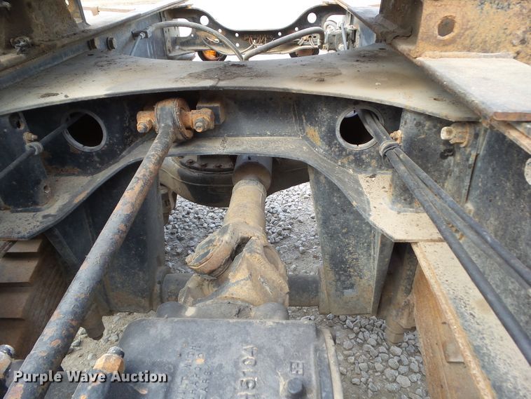 image for item DF0890 1992 Mack RD600  semi truck