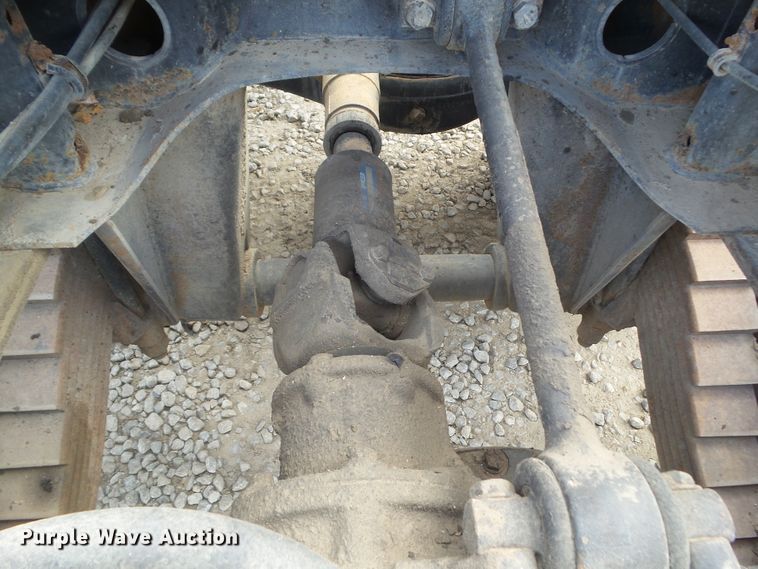 image for item DF0890 1992 Mack RD600  semi truck