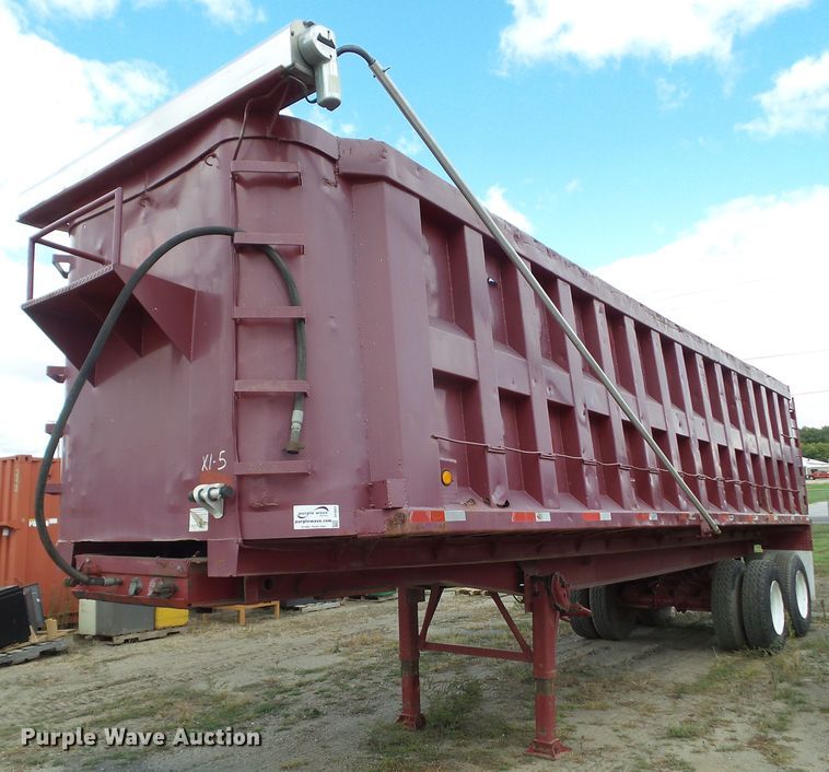 image for item DF0891 1977 Steco ST end dump trailer