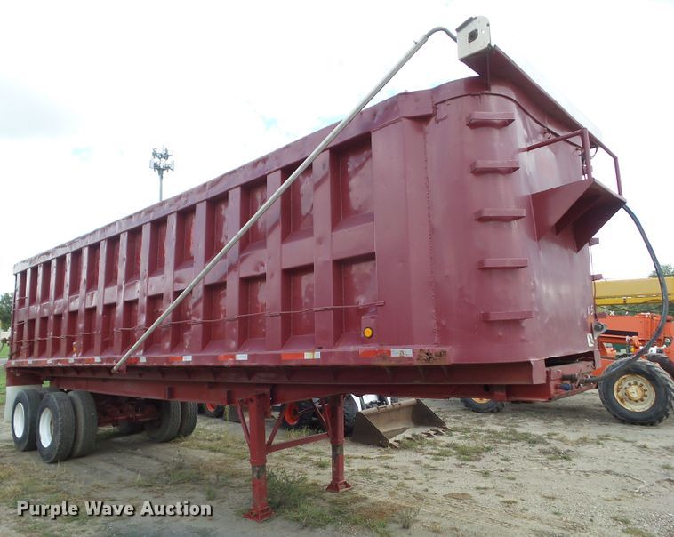 image for item DF0891 1977 Steco ST end dump trailer