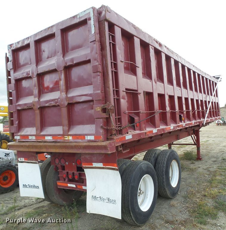 image for item DF0891 1977 Steco ST end dump trailer