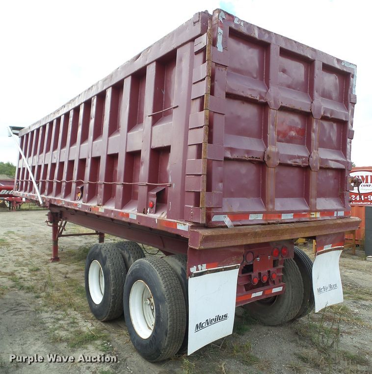 image for item DF0891 1977 Steco ST end dump trailer