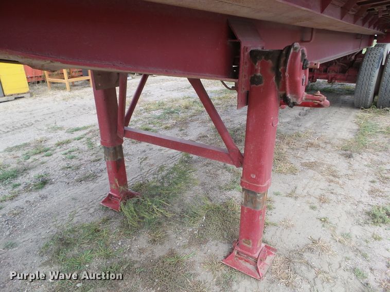 image for item DF0891 1977 Steco ST end dump trailer