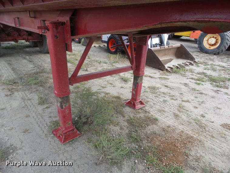 image for item DF0891 1977 Steco ST end dump trailer