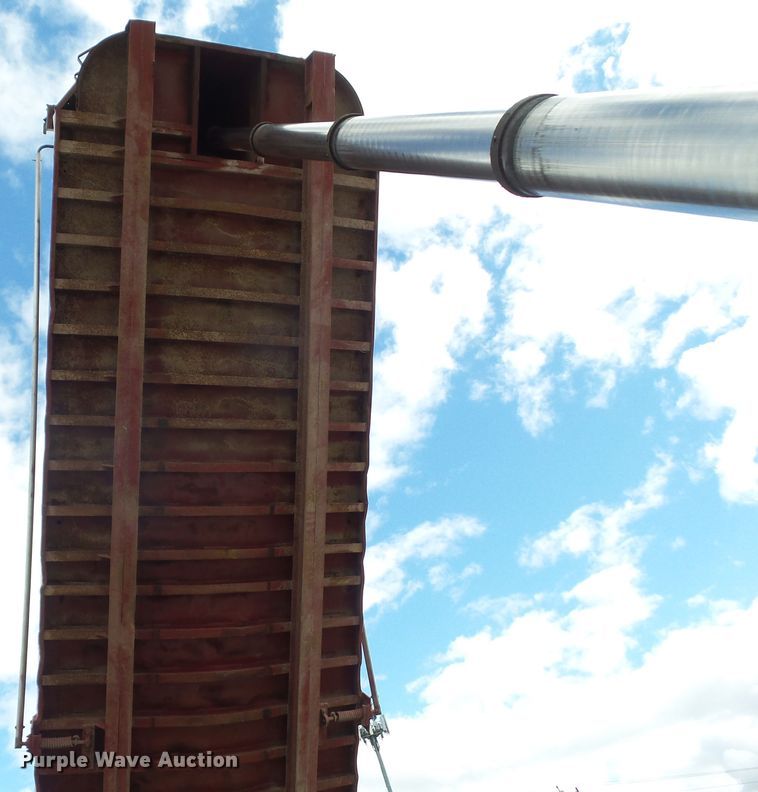 image for item DF0891 1977 Steco ST end dump trailer