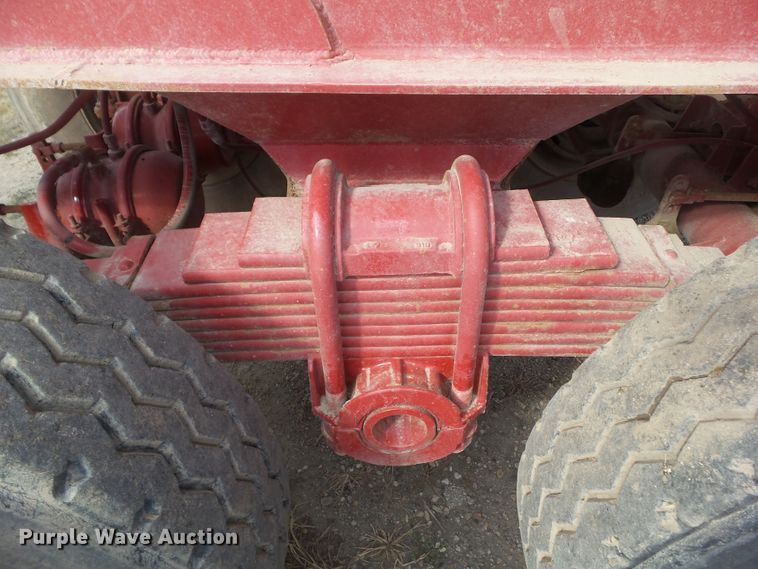 image for item DF0891 1977 Steco ST end dump trailer