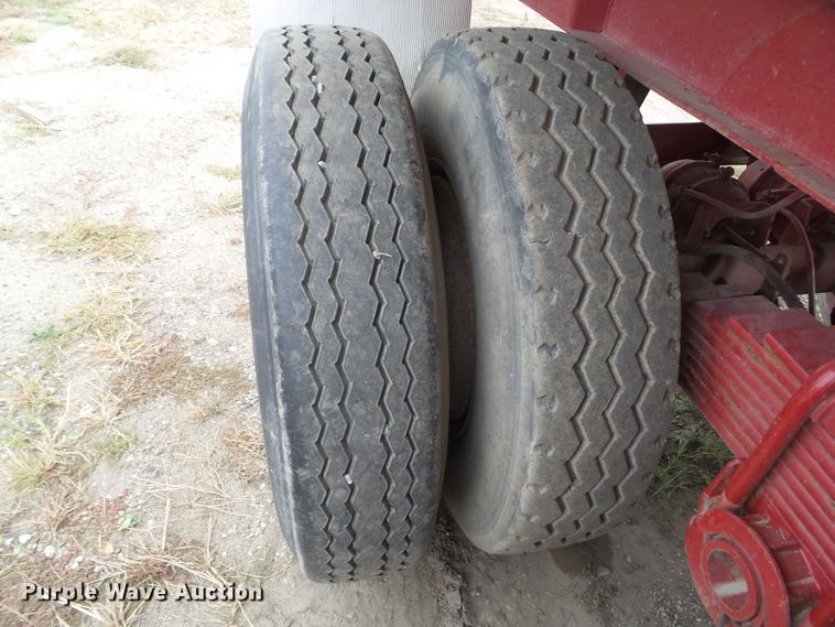 image for item DF0891 1977 Steco ST end dump trailer