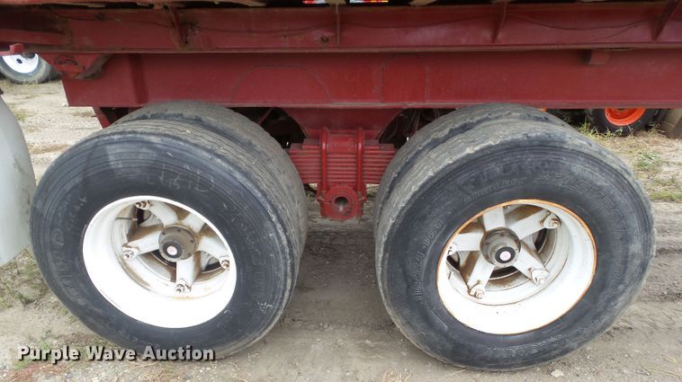 image for item DF0891 1977 Steco ST end dump trailer