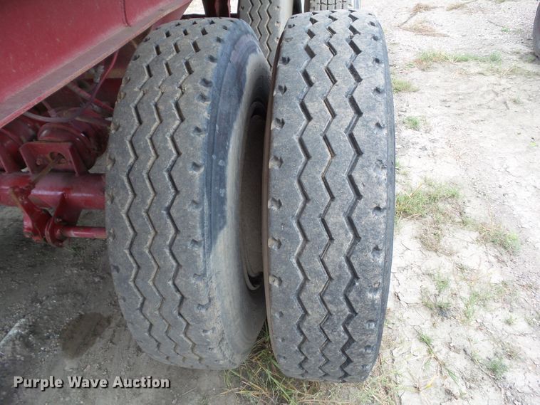 image for item DF0891 1977 Steco ST end dump trailer